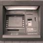 Перед використанням банкомату, його необхідно уважно вивчити, - поради від банкіра