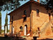Вместо домов по 1 евро в Италии продают дешевые дома «под ключ»