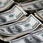 Майже $13 млрд: у Мінфіні підрахували, скільки заробітчани переказали грошей в Україну