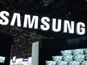 Samsung протестировала гибкий смартфон – сколько прослужит гаджет (видео)